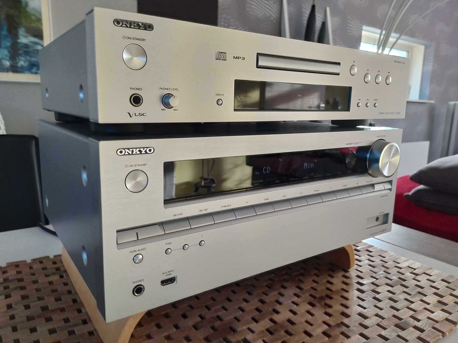 Onkyo C7030  (wysoki, dobry  model / zadbany)