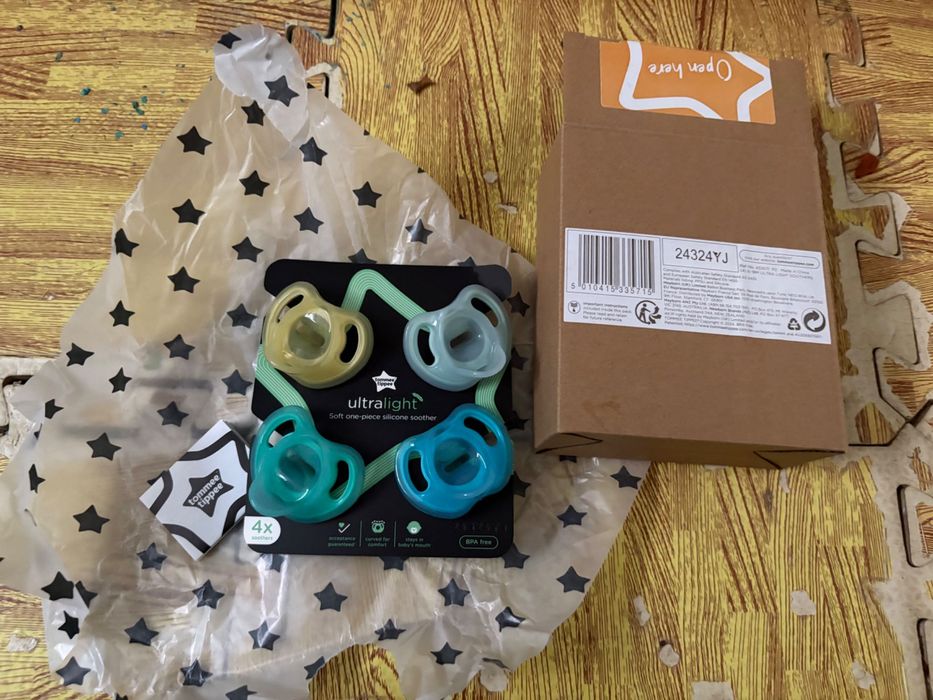 Нові пустушки новые пустышки Tommee Tippee ultra light 6-18 0-6 месяца