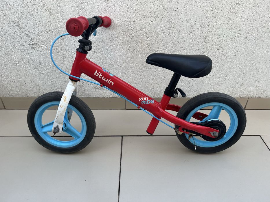 Bicicleta b’twin com travão
