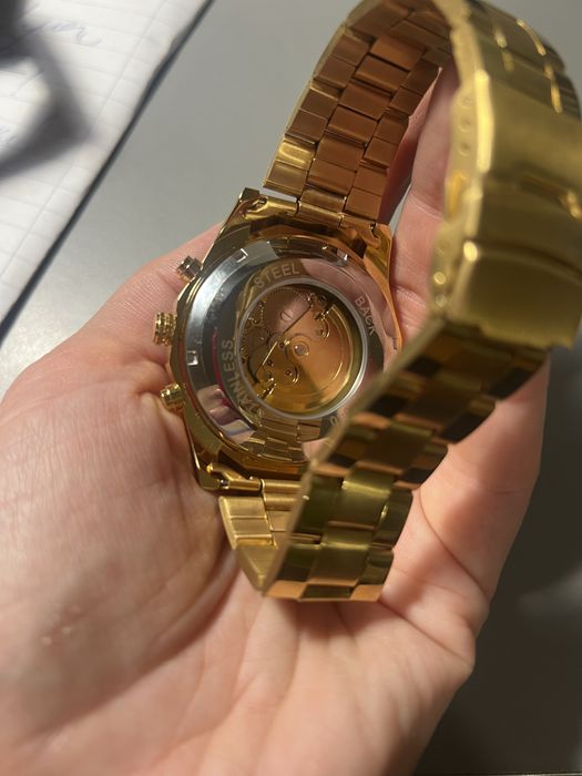 Наручний годинник