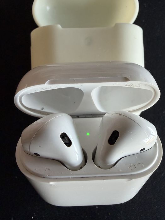 Apple airpods 2 em otimo funcionamento