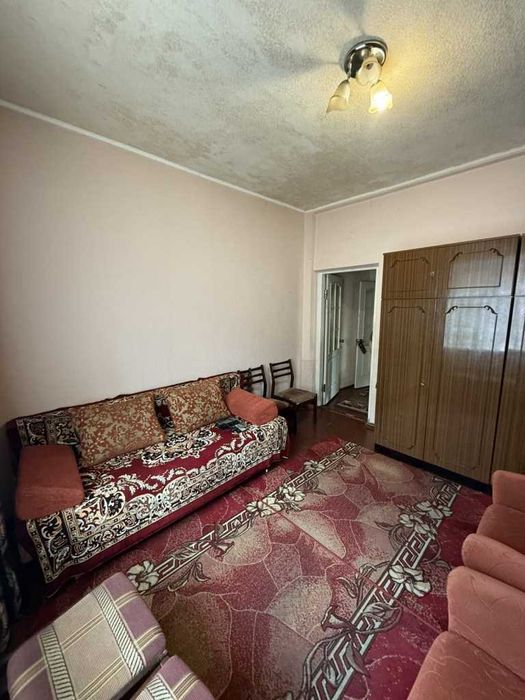 пів будинку, окремий дворик, Є ГАРАЖ, КОТЕЛ