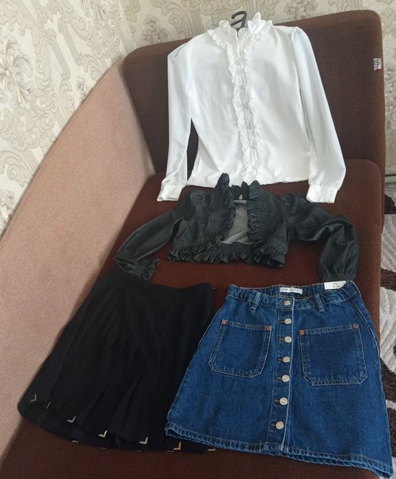 Шкільна форма , джинсова спідниця на 10-12 років