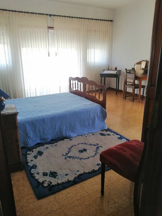 casa d'habitaçao com grande terreno