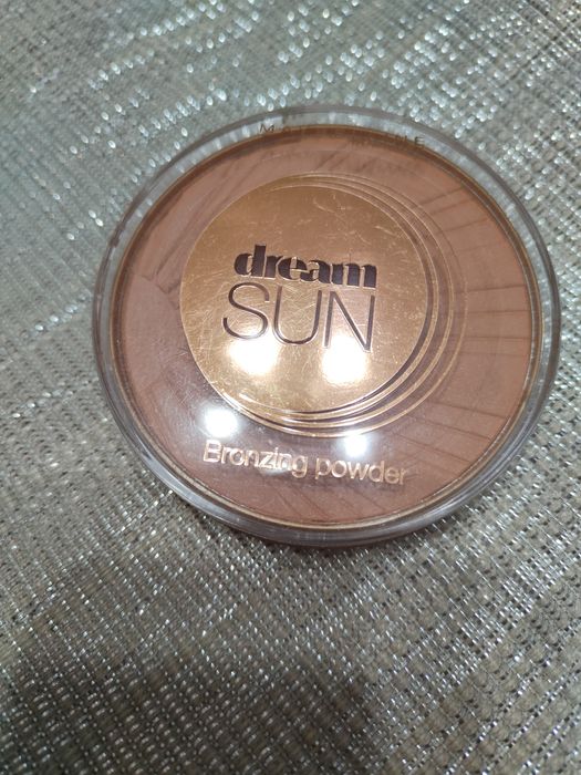 Puder brązujący marki Maybelline 15 gr