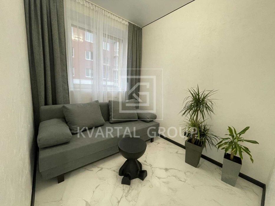 Продаж однокімнатної квартири з новим якісним ремонтом. Без комісії.