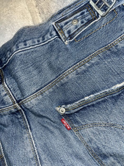 Джинси Levis engineered distressed