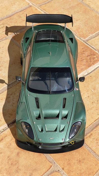 Aston Martin DB9R 24 hrs Le Mans 2005 Plain Body Version AutoArt