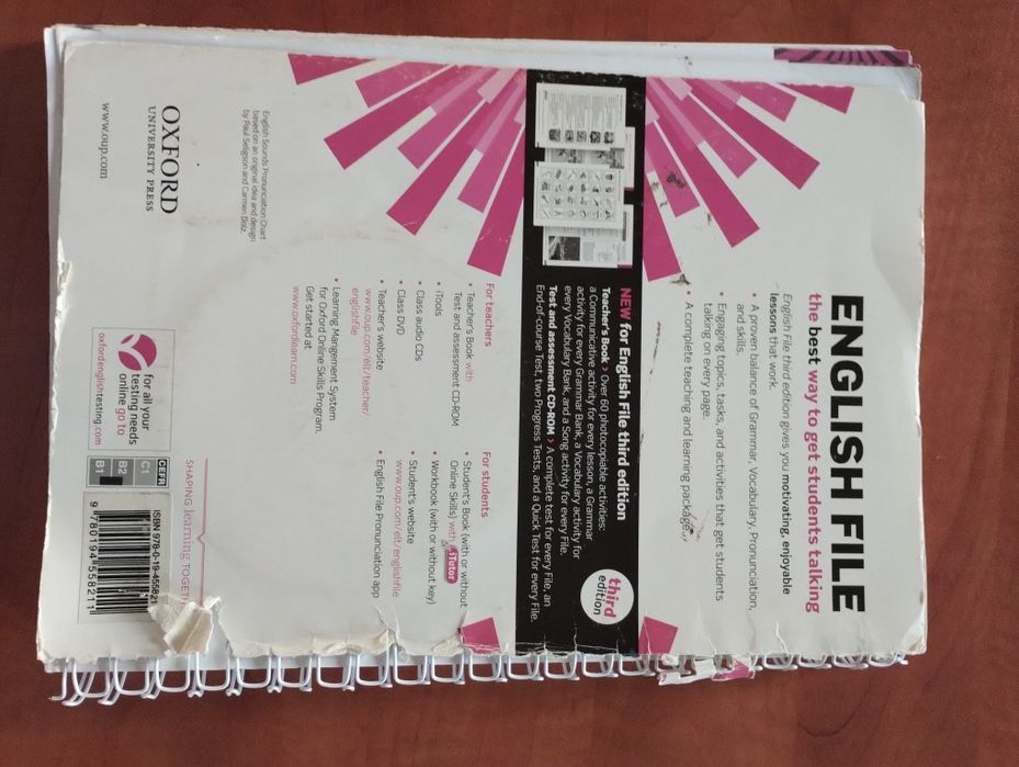 'English File Intermediate Plus' 3rd edition Teacher's Book