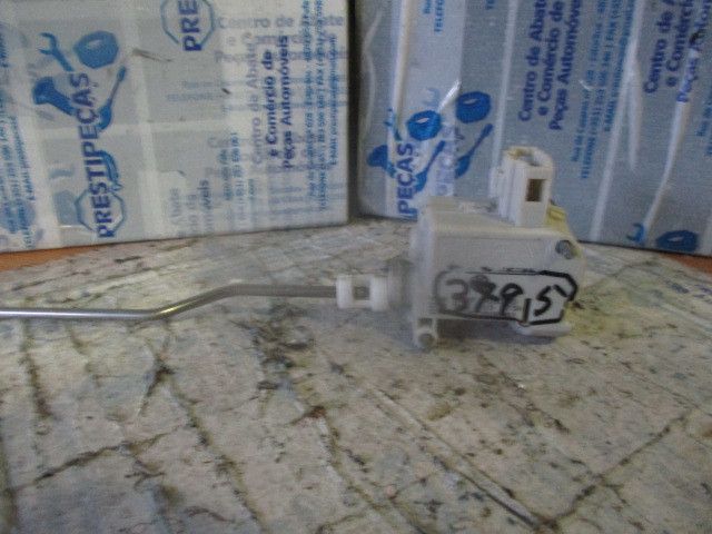 Pistola do depósito de combustível VOLKSWAGEN Golf VI (5K1)