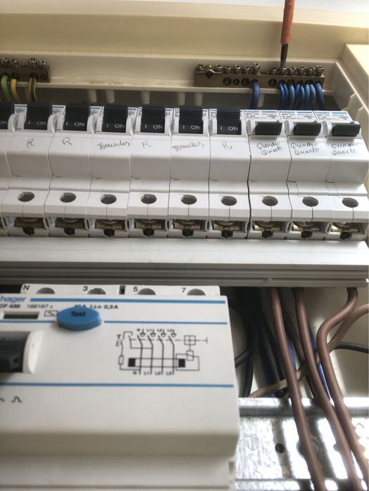 Eletricista - Técnico certificado DGEG - nº 48739