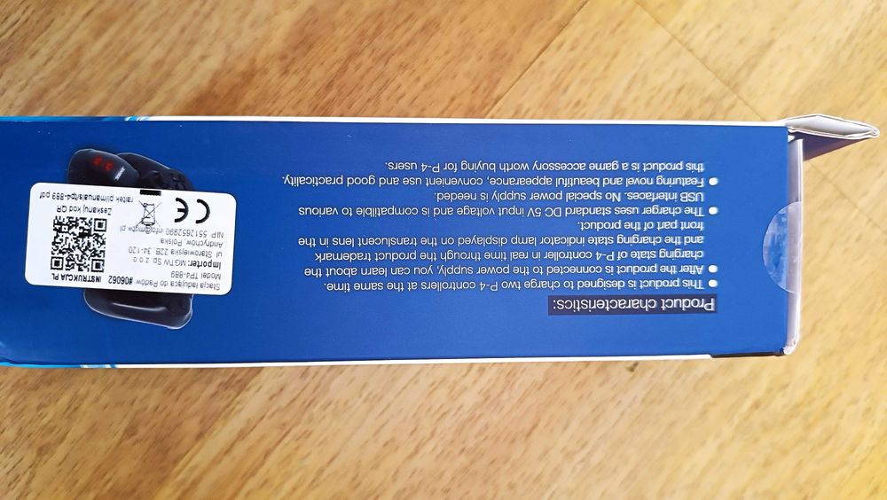 Przedmiotem sprzedaży jest fabrycznie nowa ładowarka do padów PS4