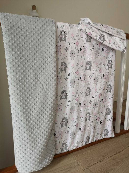 Komplet pościeli dziecięcej+dwustronny koc Minky z wypełnieniem