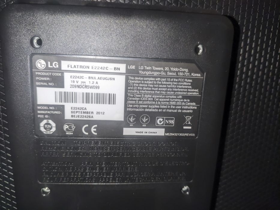 Монітор lg e2242