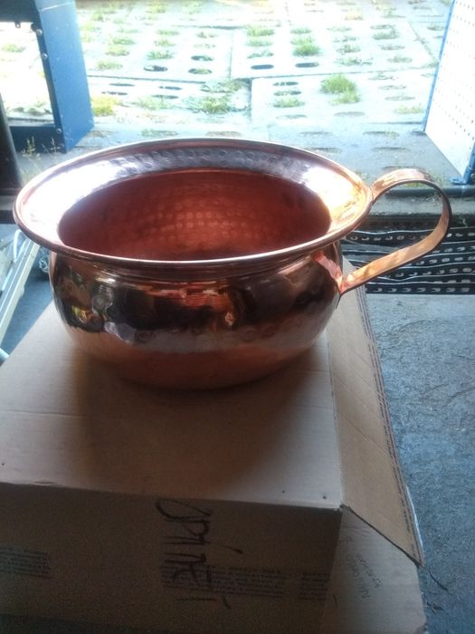 Miedziana donica , naczynie miedziane