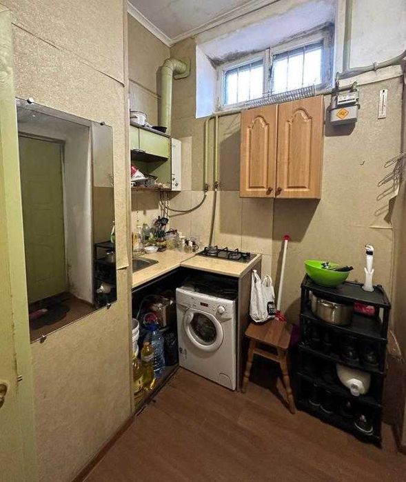 Продам компактну 2-кімнатну квартиру біля моря в ЦЕНТРІ, вул. Канатна