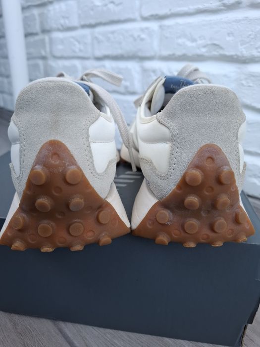 Женские кроссовки New Balance 327