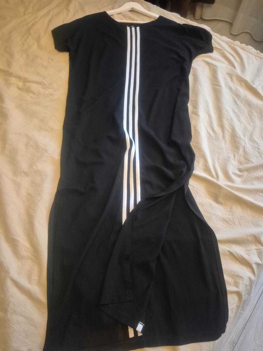 Спортивна жіноча сукня