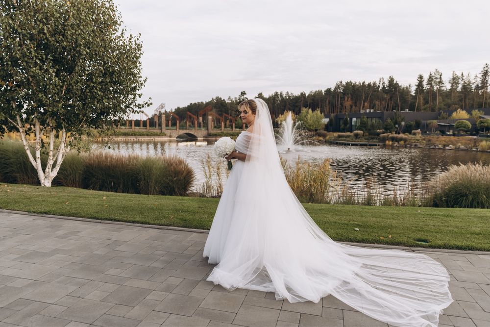 Весільна сукня б/у одягнула 1 раз