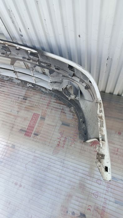 Vendo parachoque de frente Renault Clio 2 ano 1998/2004