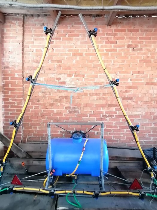 Оприскувач до мінітрактора.