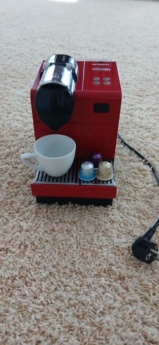 Продам Кавоварку Delonghi