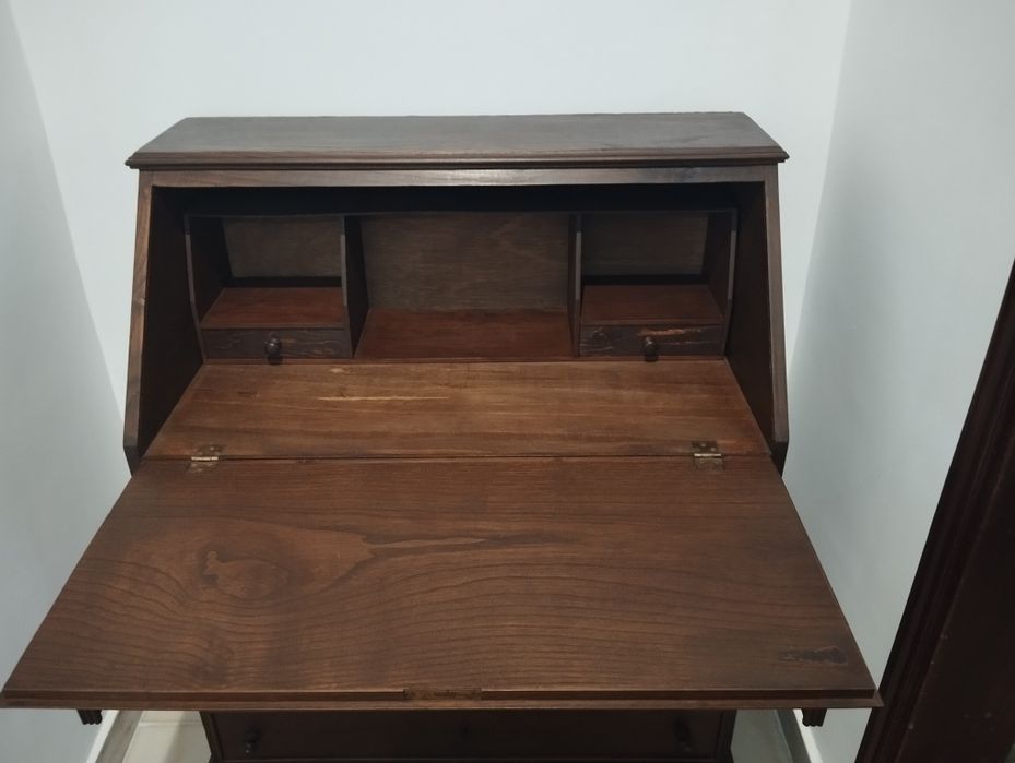 Five-Drawer Desk64741114780419121