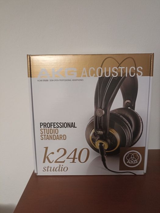 Auscultadores AKG K240 Studio