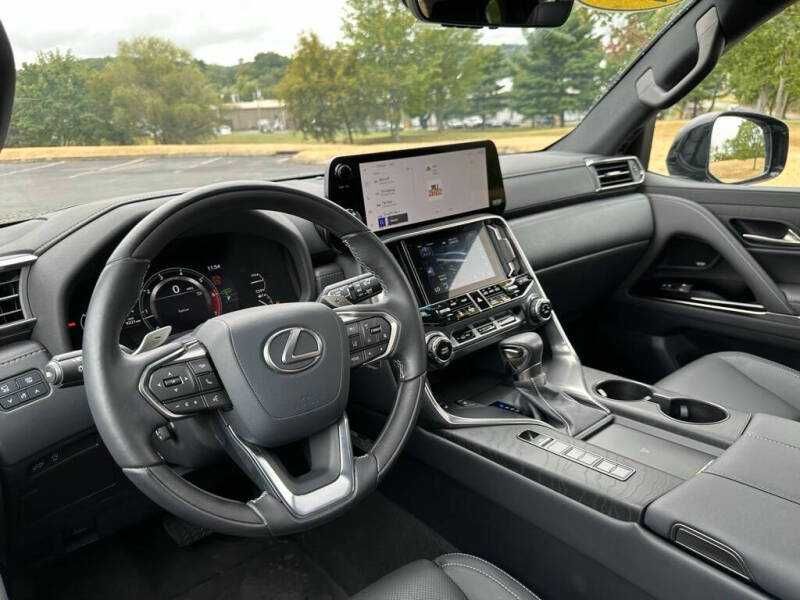 2024 Lexus LX 600