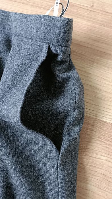 Garnitur damski zestaw garsonka spódnica ołówkowa marynarka wełna