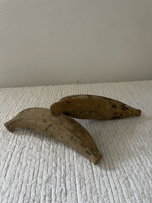 Fruteira com peças em barro