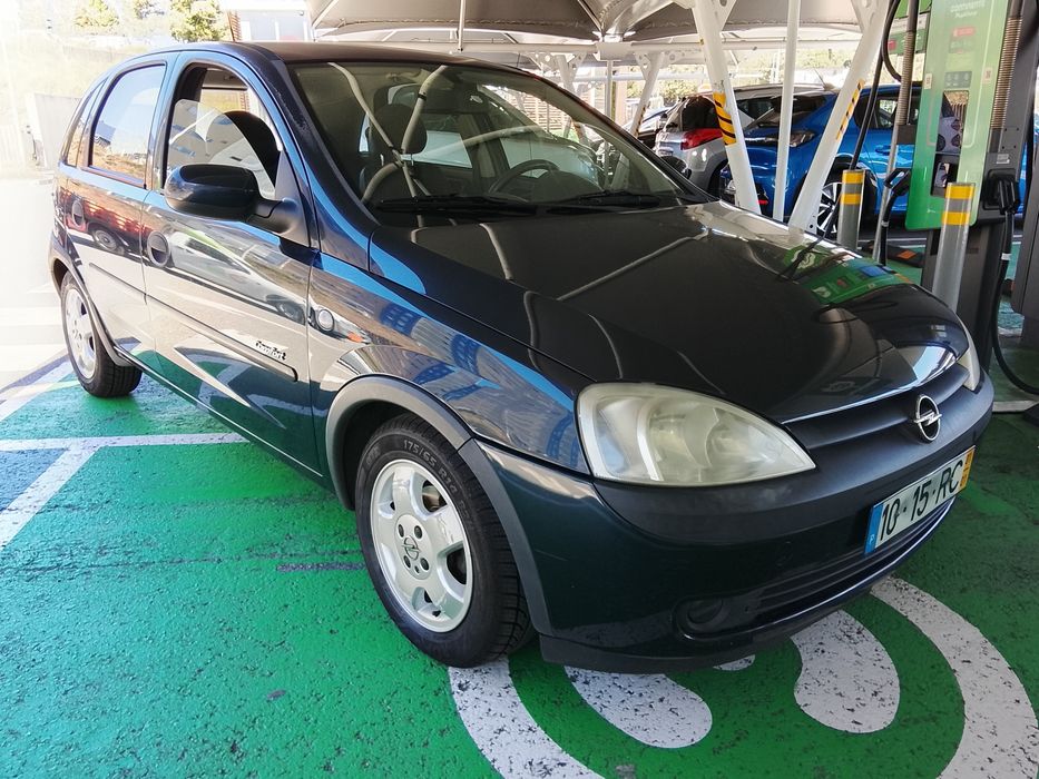 Opel Corsa 1.2 Confort ano 2001 impecável de mecânica