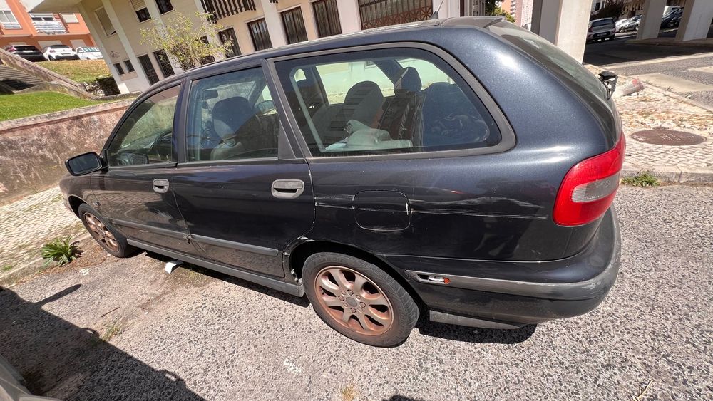 Vendo Renault Mégane Break + Volvo V40 | 1.800€ o conjunto