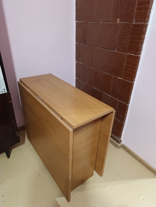 Стіл- тумба  вживаний, але у доброму стані