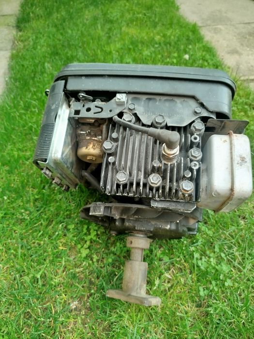 Silnik kosiarki Briggs & stratton
