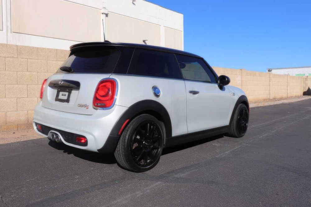 MINI Hardtop 2 Door Cooper S      2016