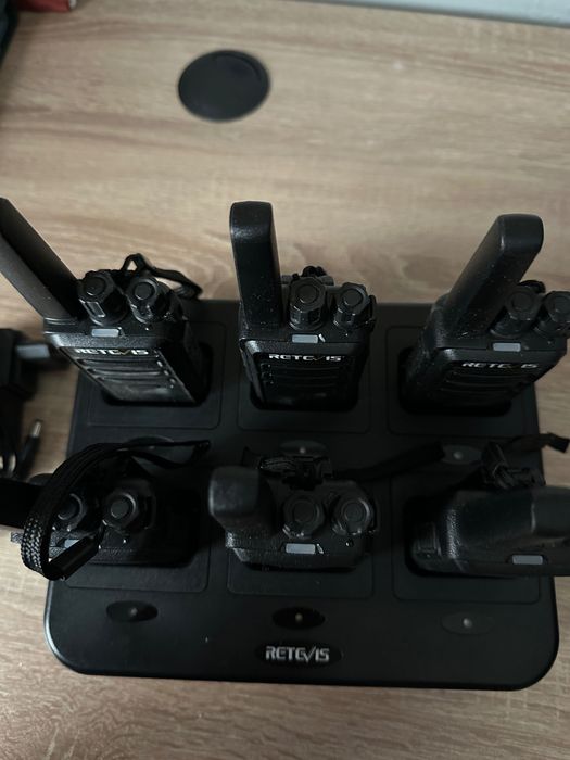Набір рацій Retevis rt668 із зарядною підстанцією