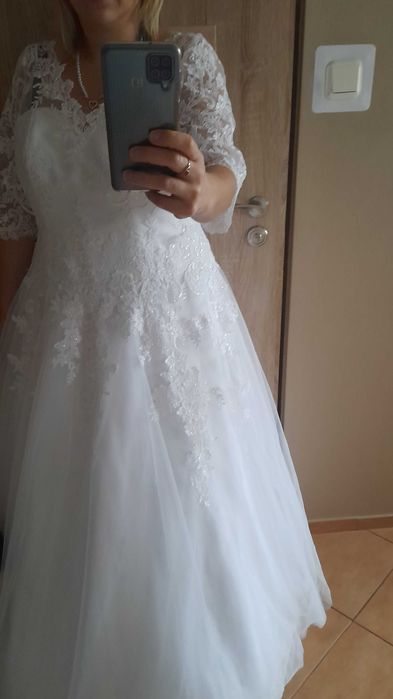 Piekna suknia ślubna