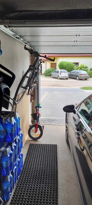 Wieszak uchwyt roweru na ścianę garażu pokoju ekspozytor na pedał slim
