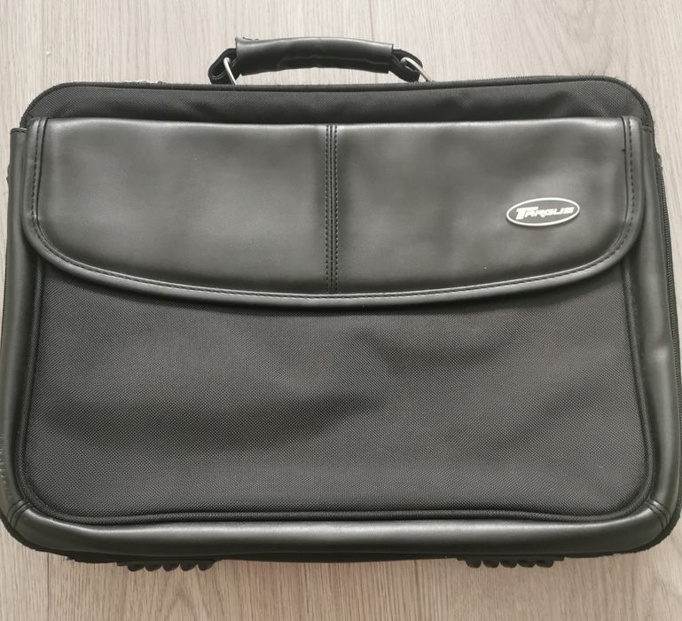 Mala computador preta