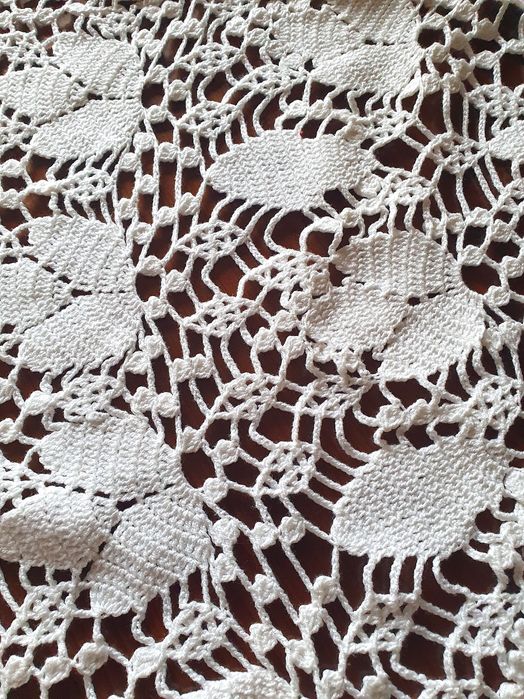 Toalha redonda de croché em algodão branco