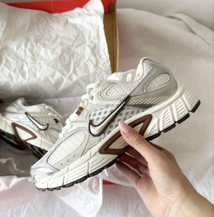 Кросівки Nike V5