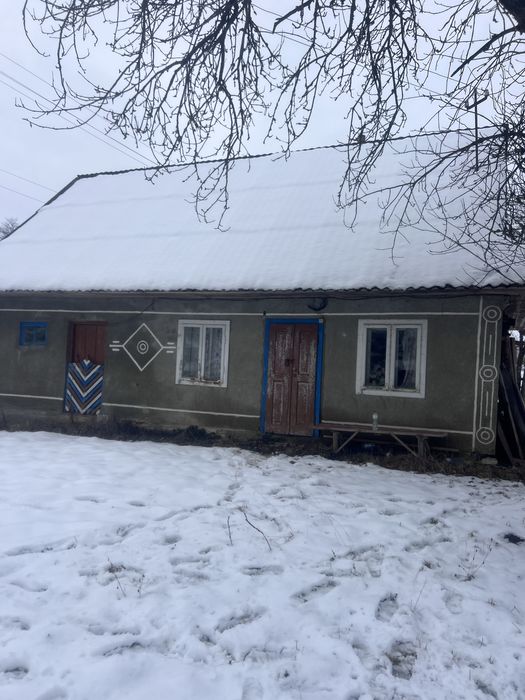 Продається маленький будинок у с. Сухий з двома ділянками