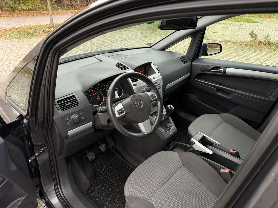 Opel Zafira B benzyna +lpg