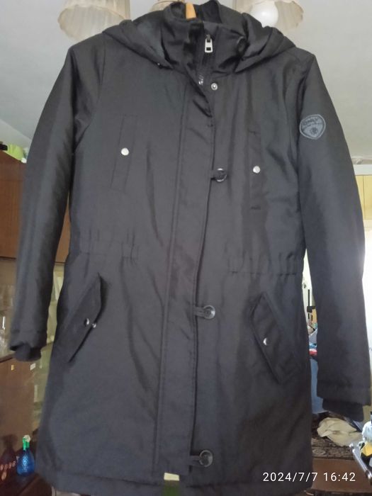 Парка ,курточка женская