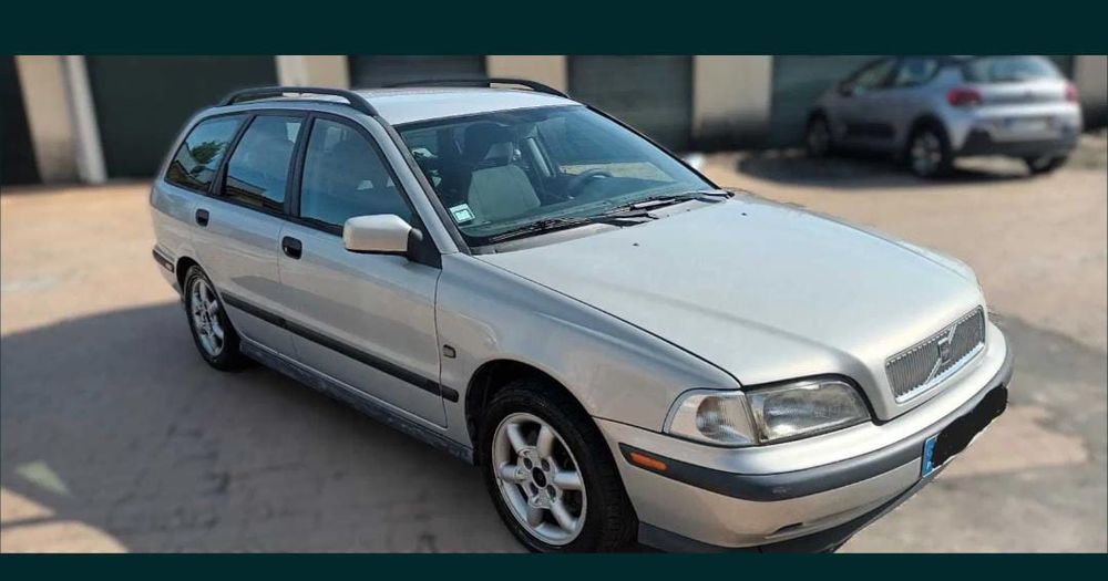 Volvo V40 1997 – GPL – Carro de família, económico