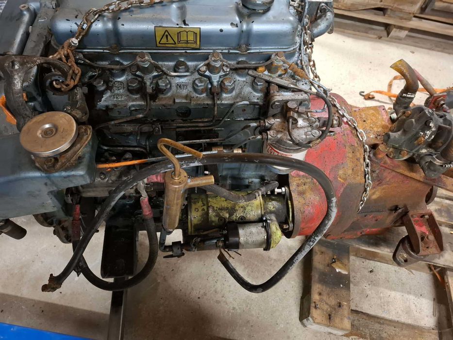 Sprzedam silnik Perkins 4 cylindrowy