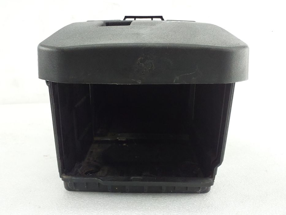 Base / caixa da bateria FORD Focus III