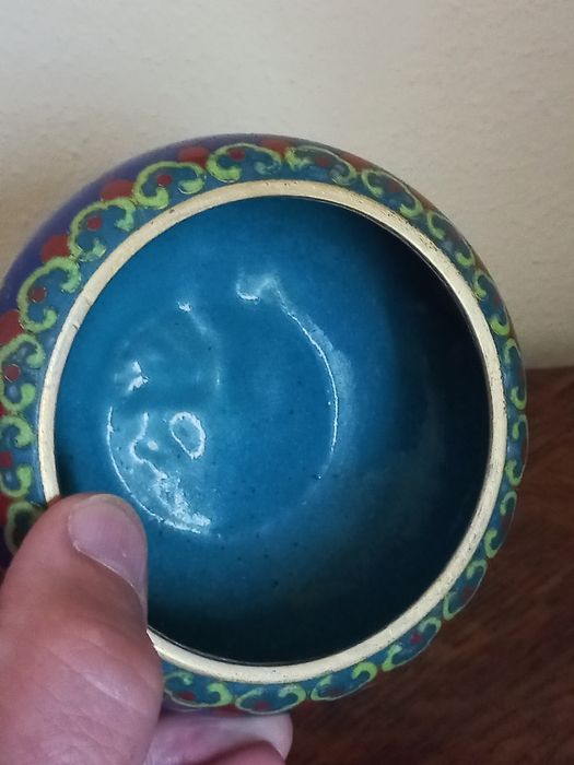 Eleganckie puzderko (bomboniera) - emalia komórkowa- cloisonne