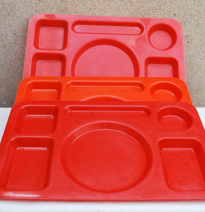 3 tabuleiros para servir refeições